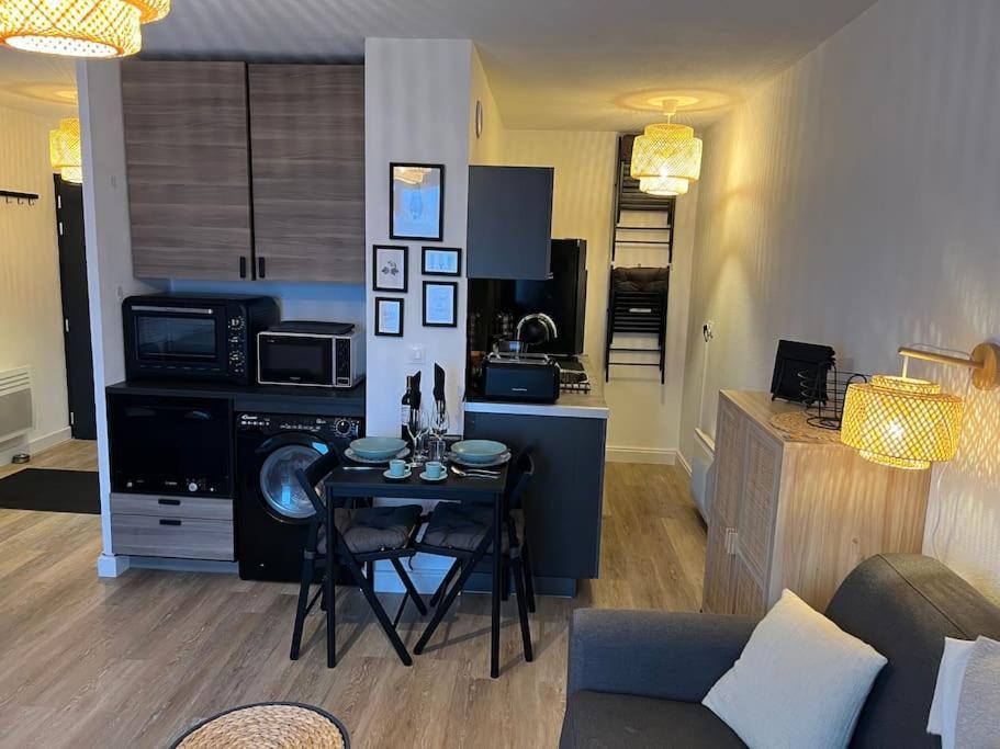 Studio Confortable Aux Portes De Bordeaux Et Medoc Ludon-Medoc Экстерьер фото